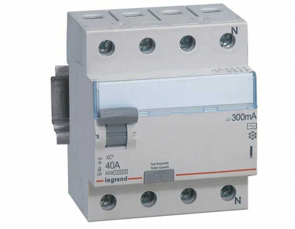 Legrand - 403195 4x40A 300mA Ac Tip Xc3 Kaçak Akım Koruma